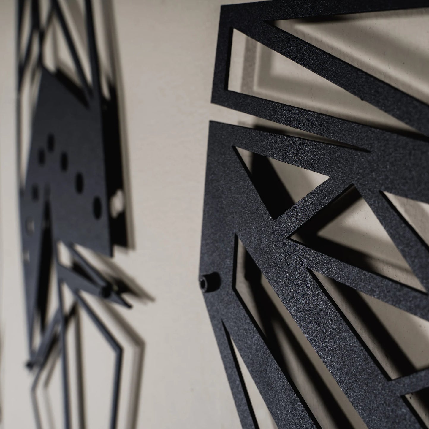 Metal Feather Wall Hanging – Geometric Style (3Pcs)