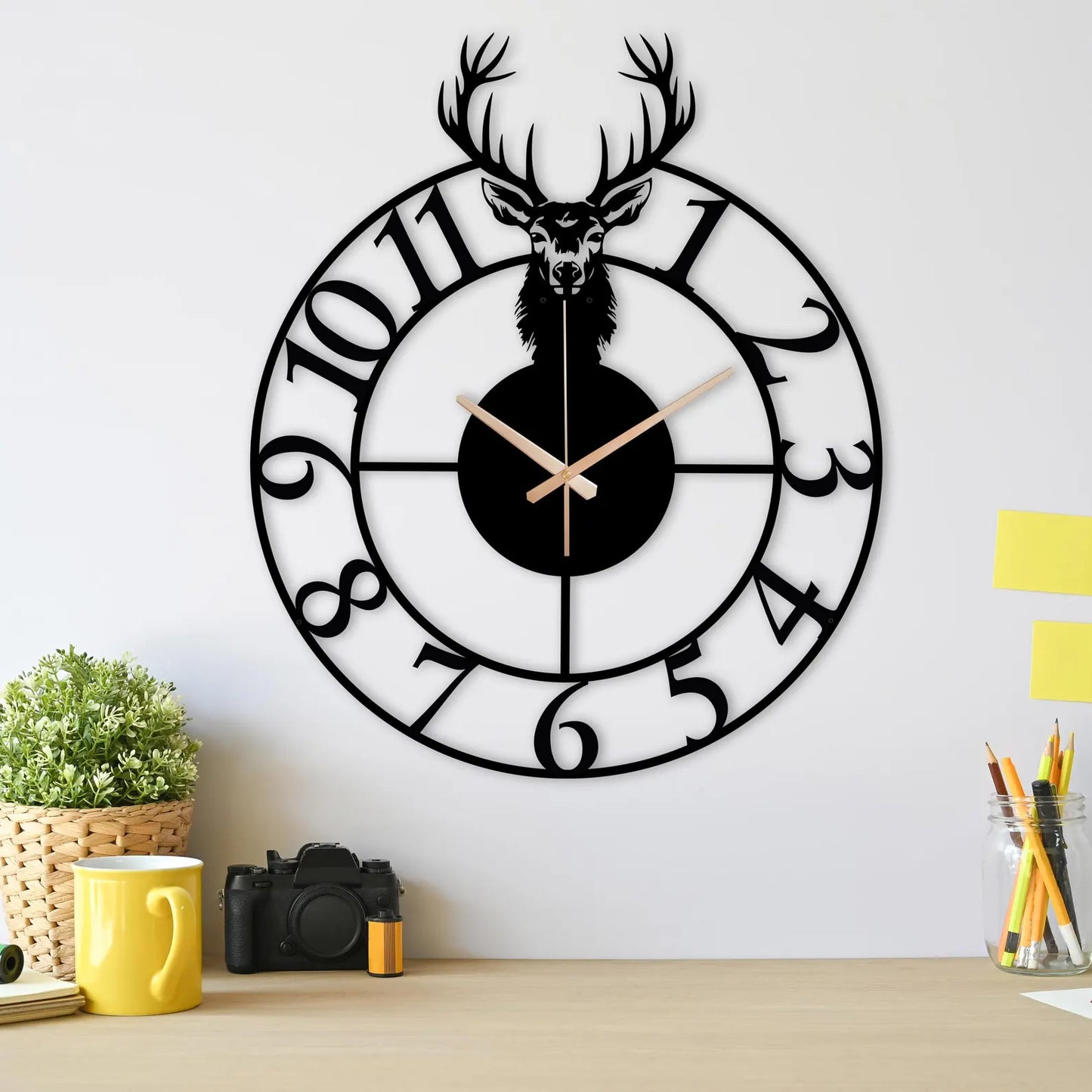 Deer Silhouette Metal Wall Clock – Rustic Farmhouse Style Timepiece for Nature-Inspired Spaces